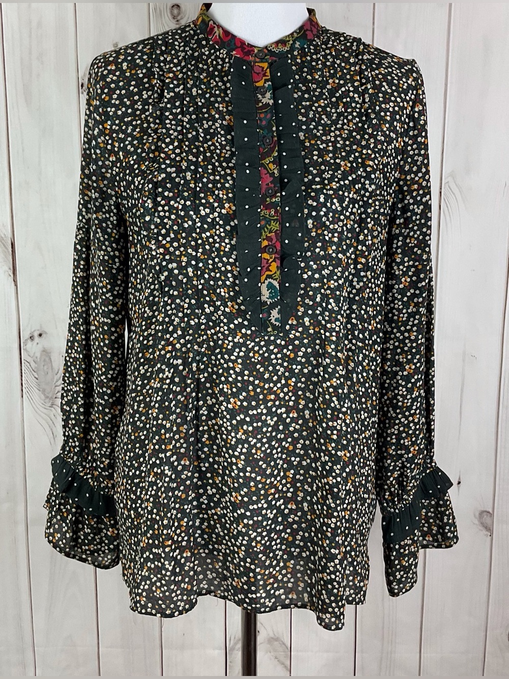 Ann Taylor Loft Top Women's Size M Multicolor Geo Print Ruffle Trim Button Front